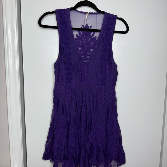 Free People Reign Over Me Purple Violet Lace Overlay Mini Dress - Size 2 - Picture 2 of 12